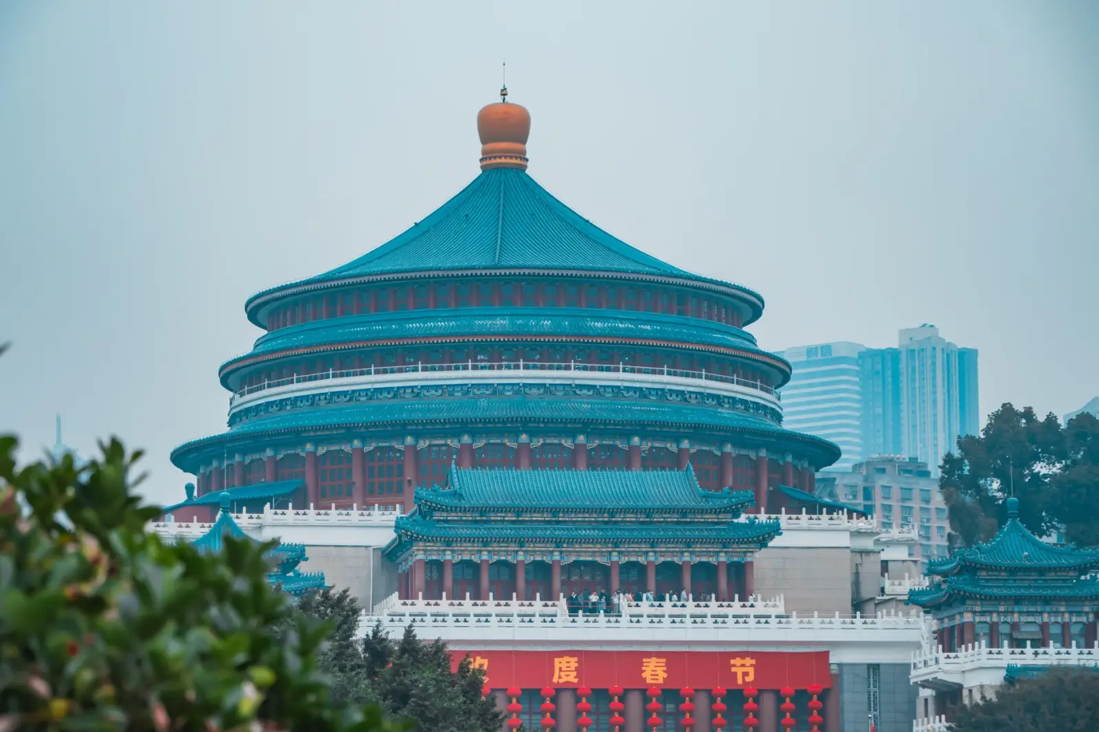 凤城瑞星炭素解析石墨电极在电炉炼钢中的应用优势